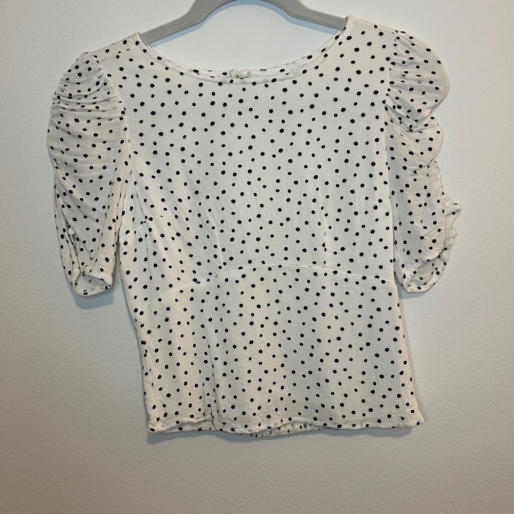 Abercrombie & Fitch White & Black Polka Dot Ruched Sleeve Open Back Top - Size S